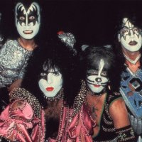 RE-REVIEW:  KISS - Dynasty (1979)